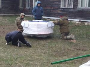 Установка оборудования новой детской площадки.